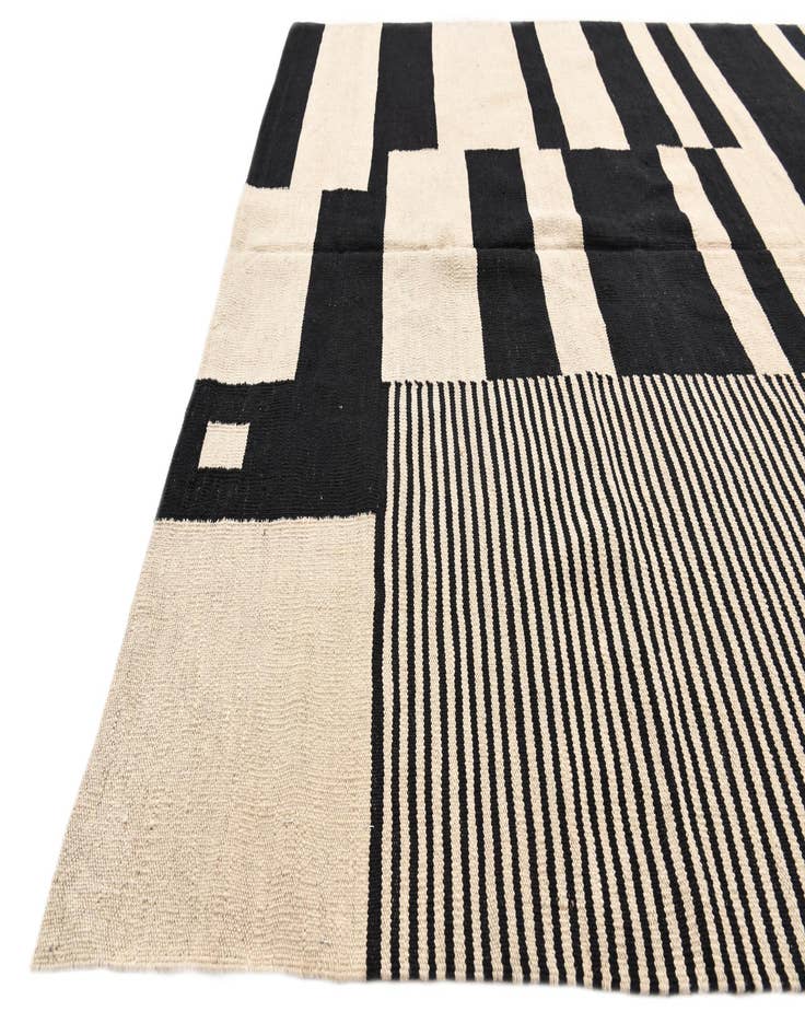 Detail image of 5' 8 x 7' 9  Hand Woven Kilim Modern Wool Rug