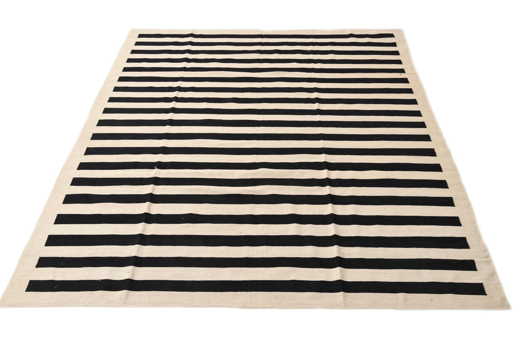 8' 6 x 9' 9 Hand Woven Kilim Modern Wool Rug