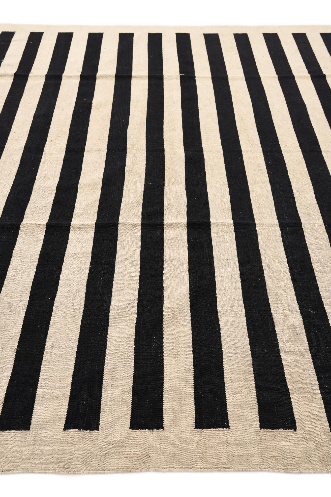 8' 6 x 9' 9 Hand Woven Kilim Modern Wool Rug