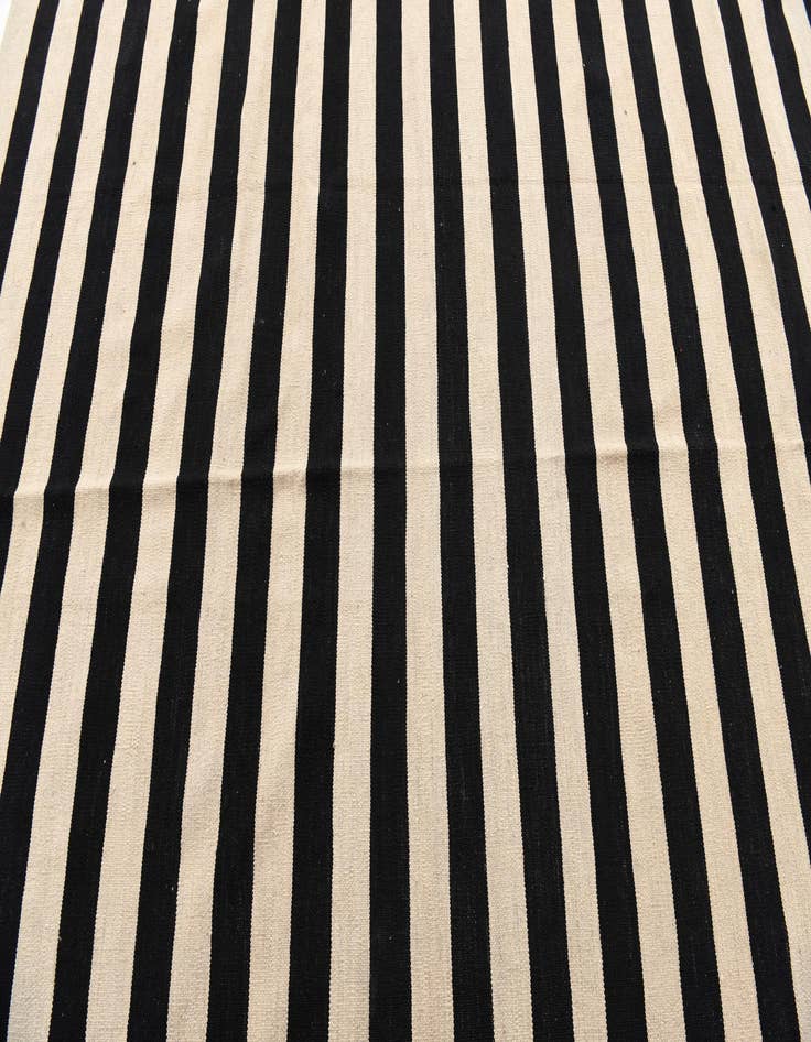 Detail image of 8' 6 x 9' 9  Hand Woven Kilim Modern Wool Rug