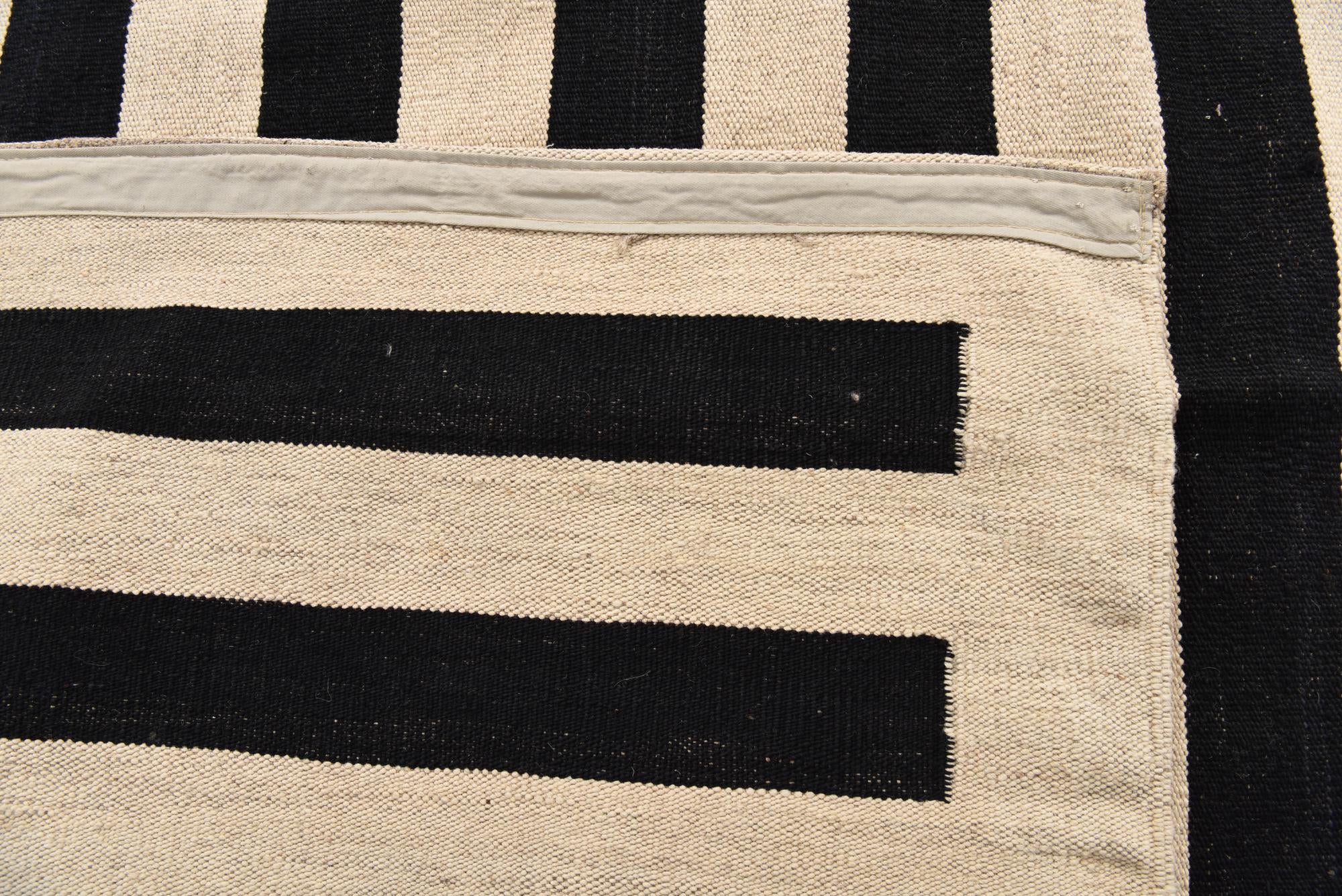 8' 6 x 9' 9 Hand Woven Kilim Modern Wool Rug