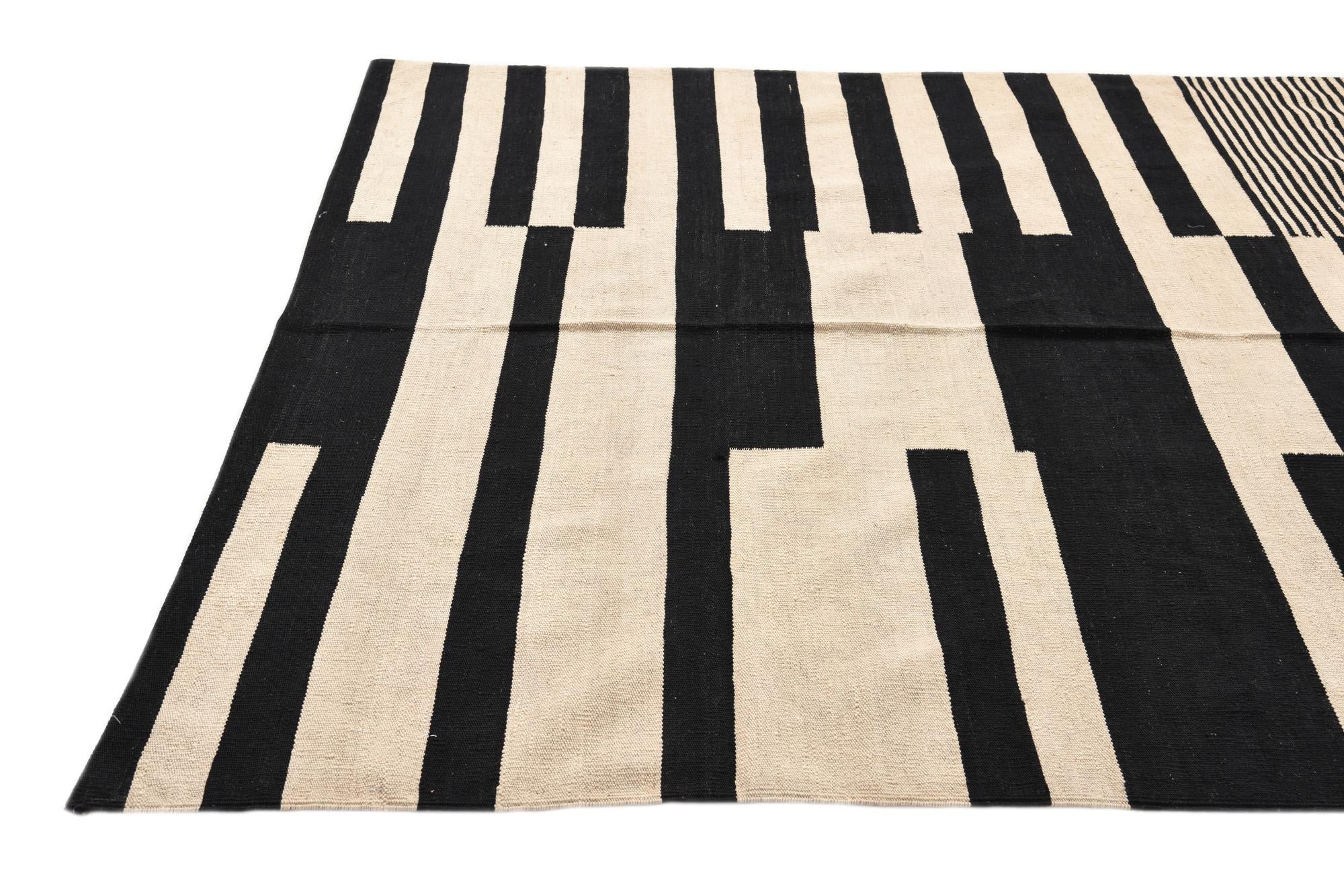 5' 7 x 7' 9 Hand Woven Kilim Modern Wool Rug