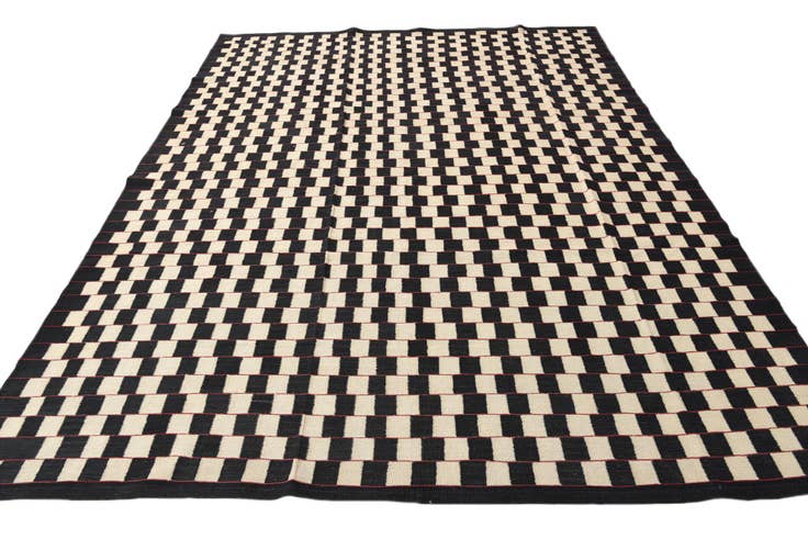 Detail image of 8' 5 x 11' 2 Hand Woven Kilim Modern Wool Rug