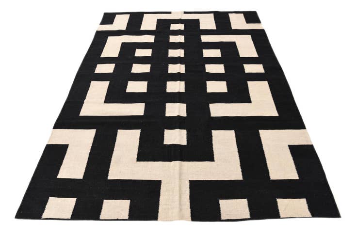 Detail image of 175cm x 235cm Hand Woven Kilim Modern Wool Rug