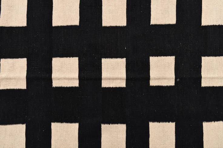 Detail image of 5' 9 x 7' 9 Hand Woven Kilim Modern Wool Rug