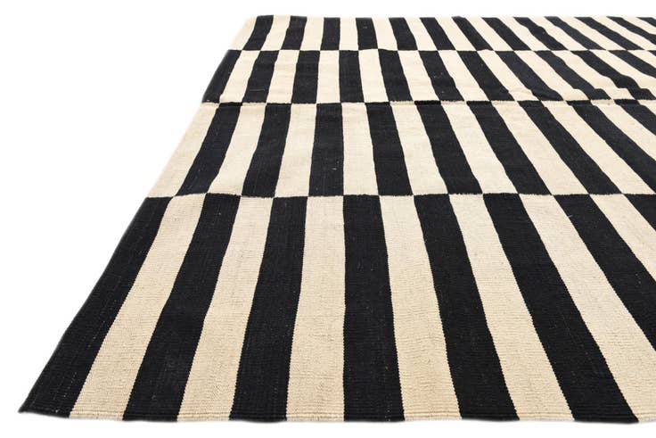 Detail image of 6' 8 x 9' 9 Hand Woven Kilim Modern Wool Rug
