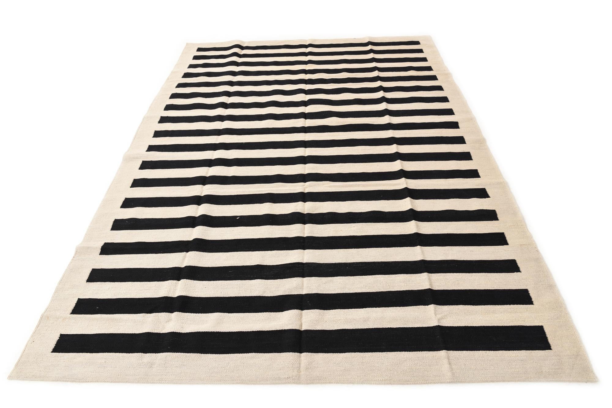 6' 8 x 9' 8 Hand Woven Kilim Modern Wool Rug