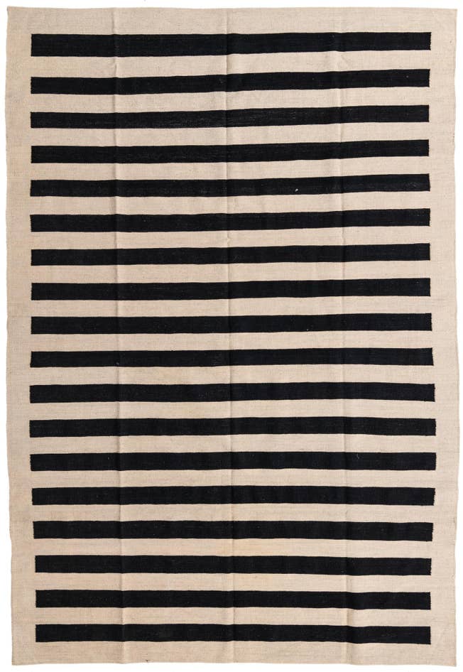 Detail image of 6' 8 x 9' 8 Hand Woven Kilim Modern Wool Rug