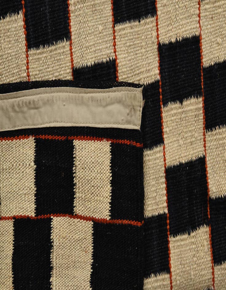 Detail image of 5' 9 x 7' 7  Hand Woven Kilim Modern Wool Rug