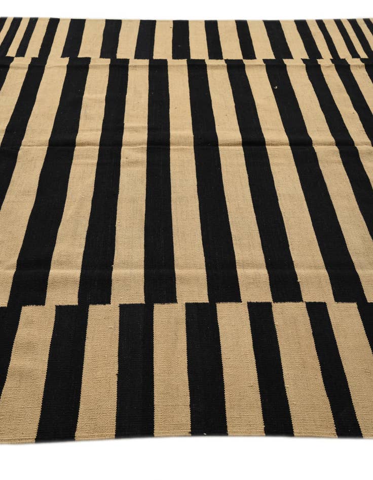 Detail image of 7' 2 x 9' 7  Hand Woven Kilim Modern Wool Rug