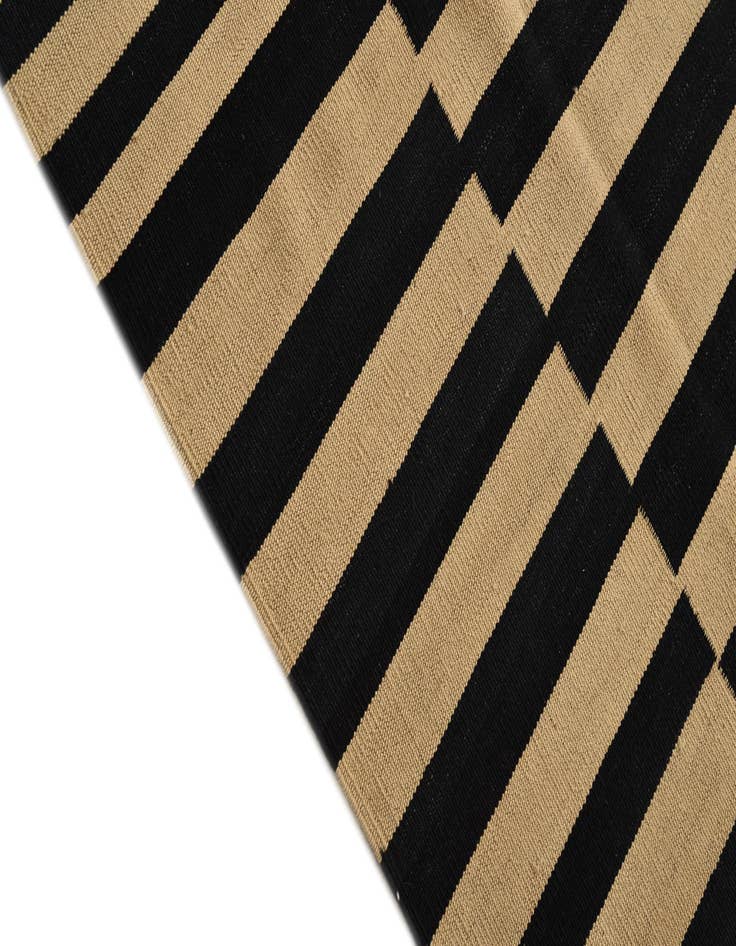 Detail image of 7' 2 x 9' 7  Hand Woven Kilim Modern Wool Rug