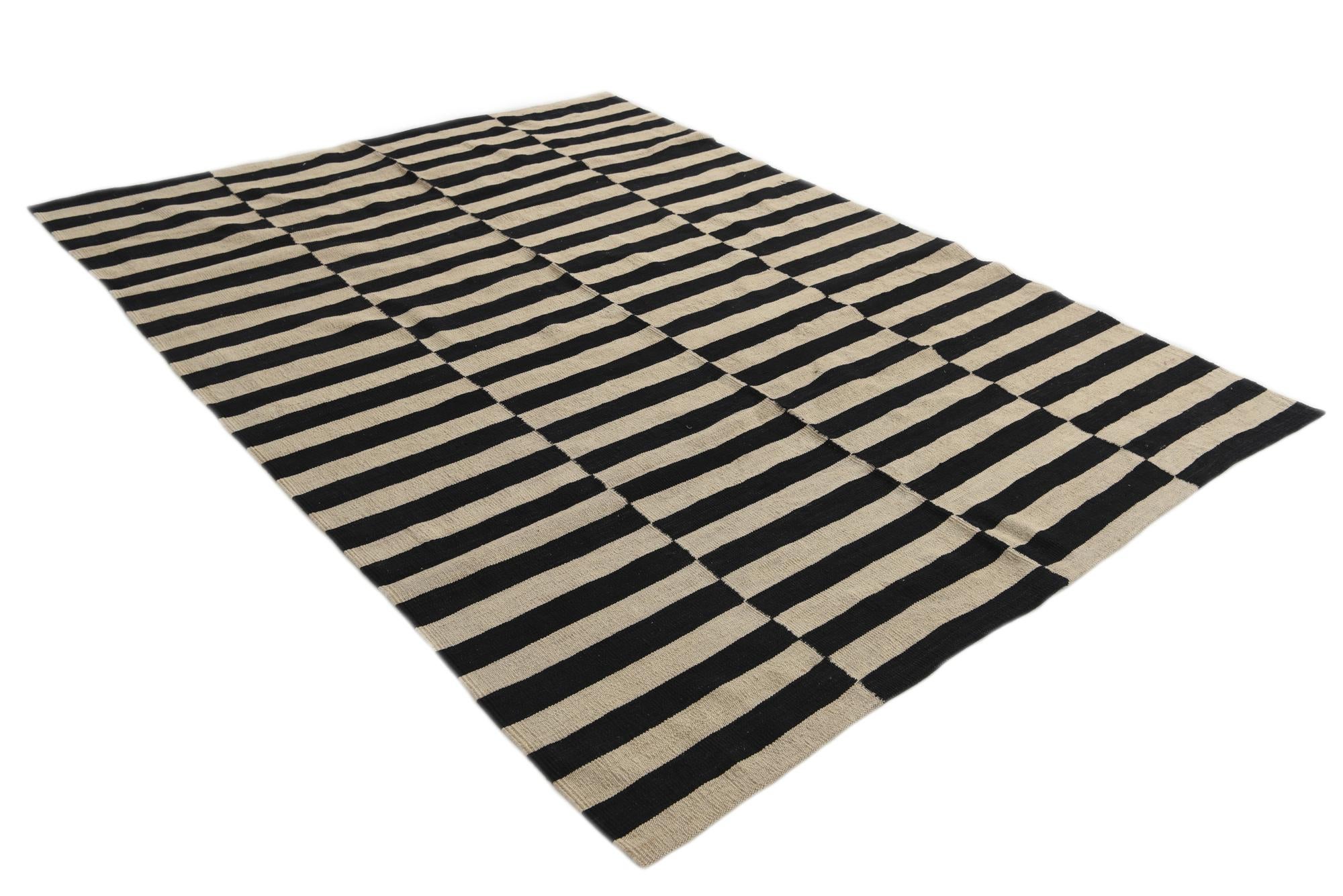 5' 9 x 7' 8 Hand Woven Kilim Modern Wool Rug