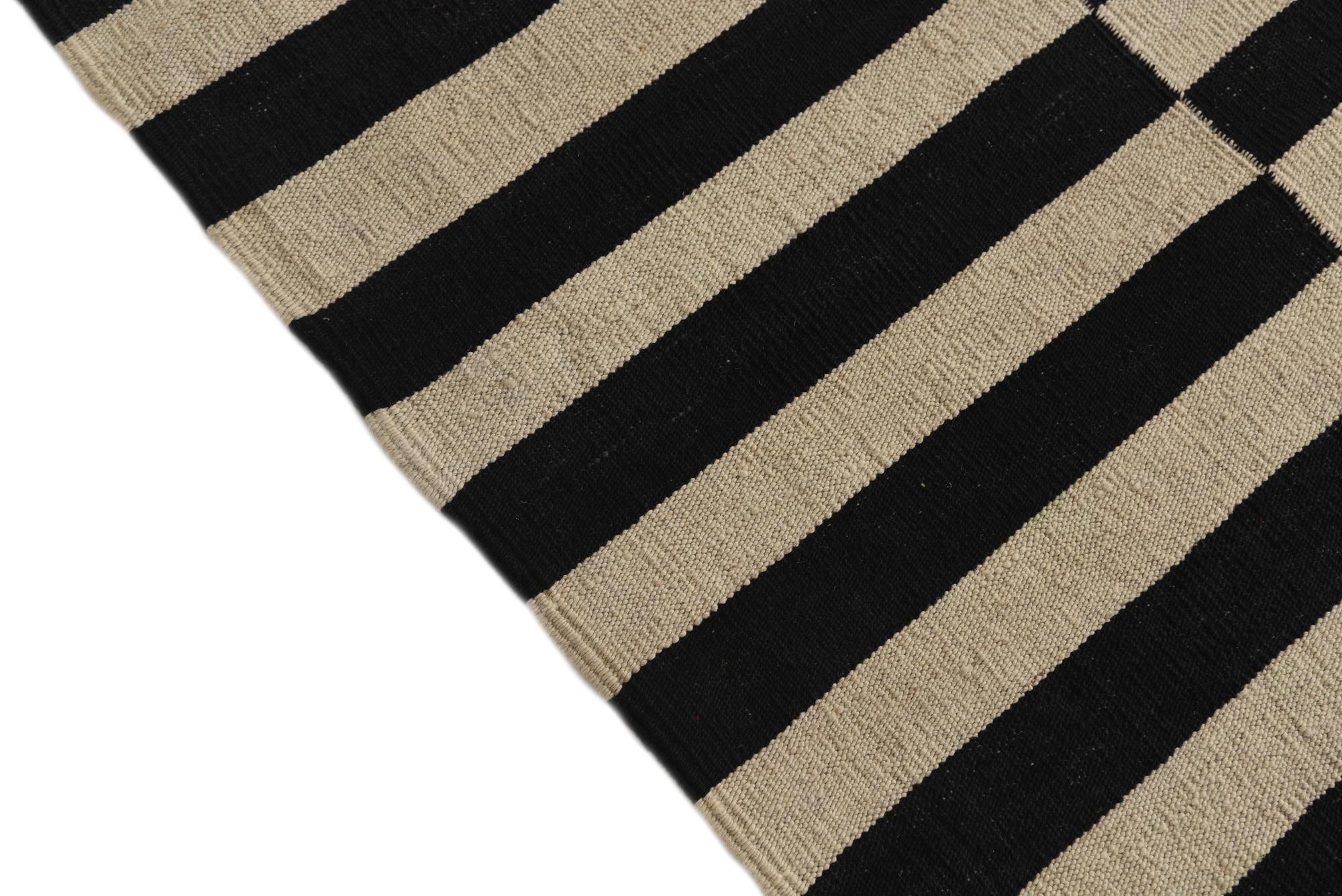 5' 9 x 7' 8 Hand Woven Kilim Modern Wool Rug