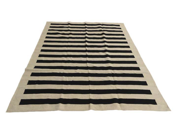 5' 7 x 7' 9 Hand Woven Kilim Modern Wool Rug