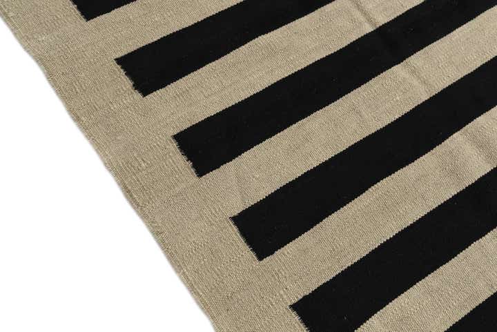 5' 7 x 7' 9 Hand Woven Kilim Modern Wool Rug