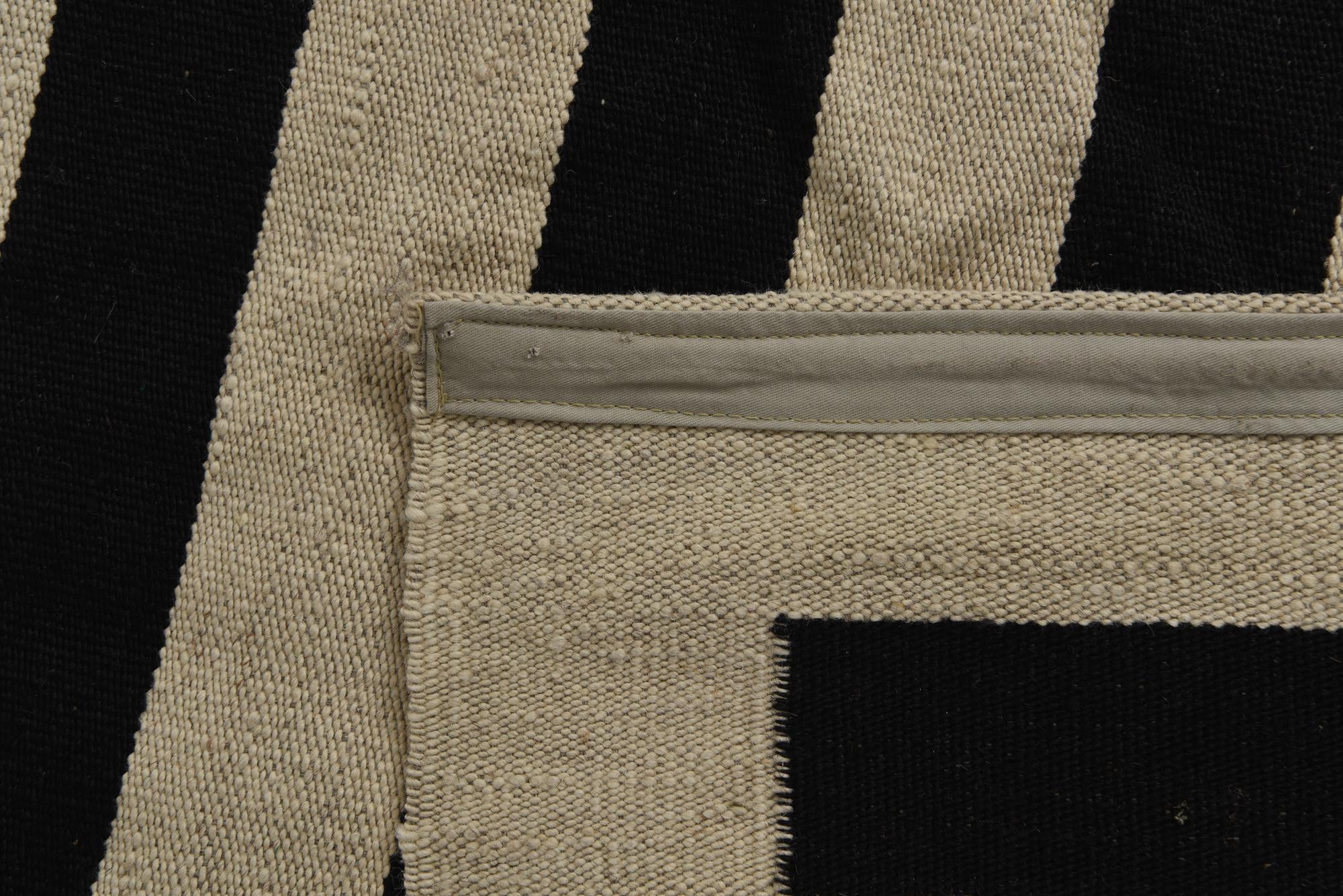 5' 7 x 7' 9 Hand Woven Kilim Modern Wool Rug