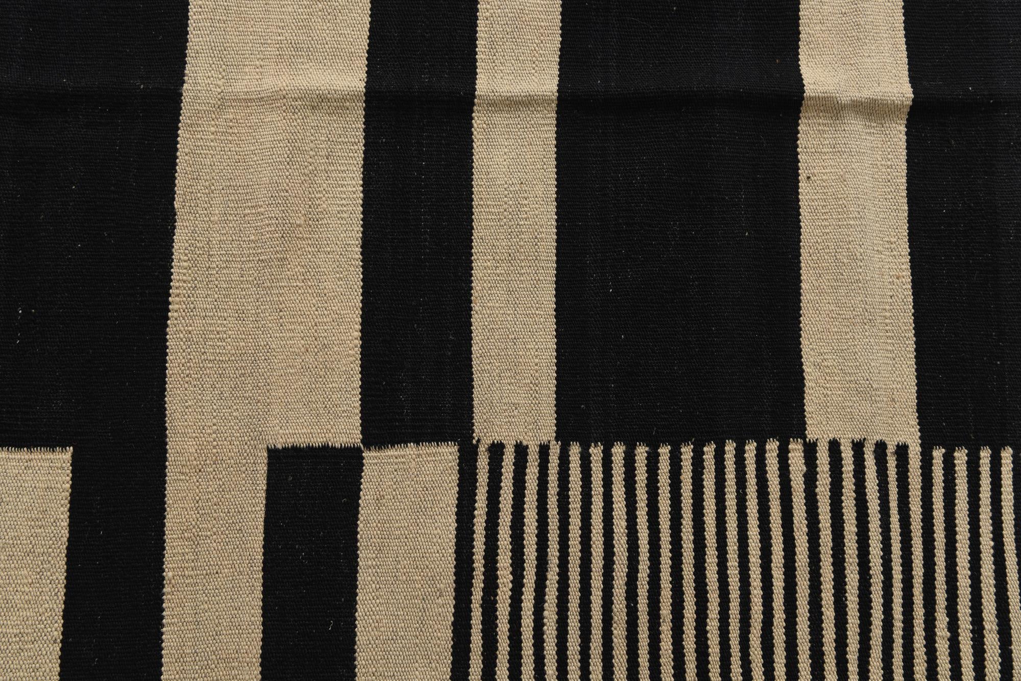 5' 7 x 7' 7 Hand Woven Kilim Modern Wool Rug