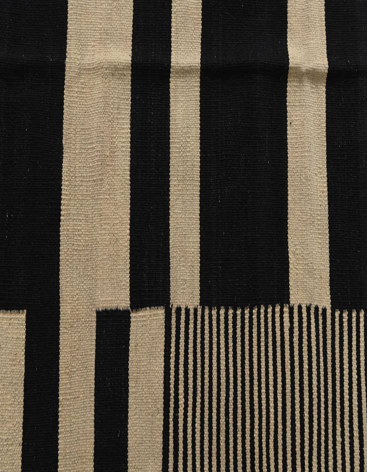 Detail image of 5' 7 x 7' 7  Hand Woven Kilim Modern Wool Rug