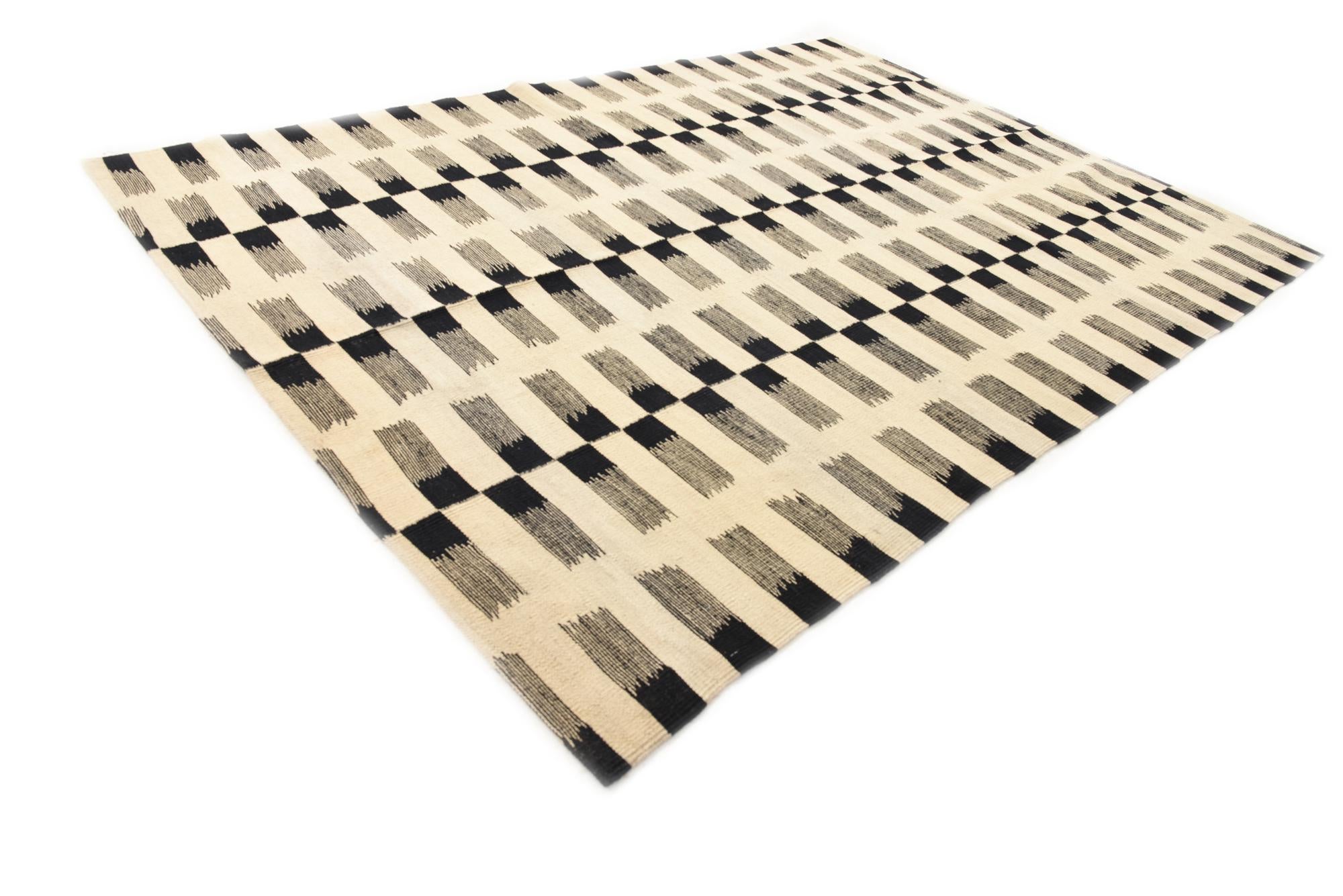 5' 8 x 7' 10 Hand Woven Kilim Modern Wool Rug