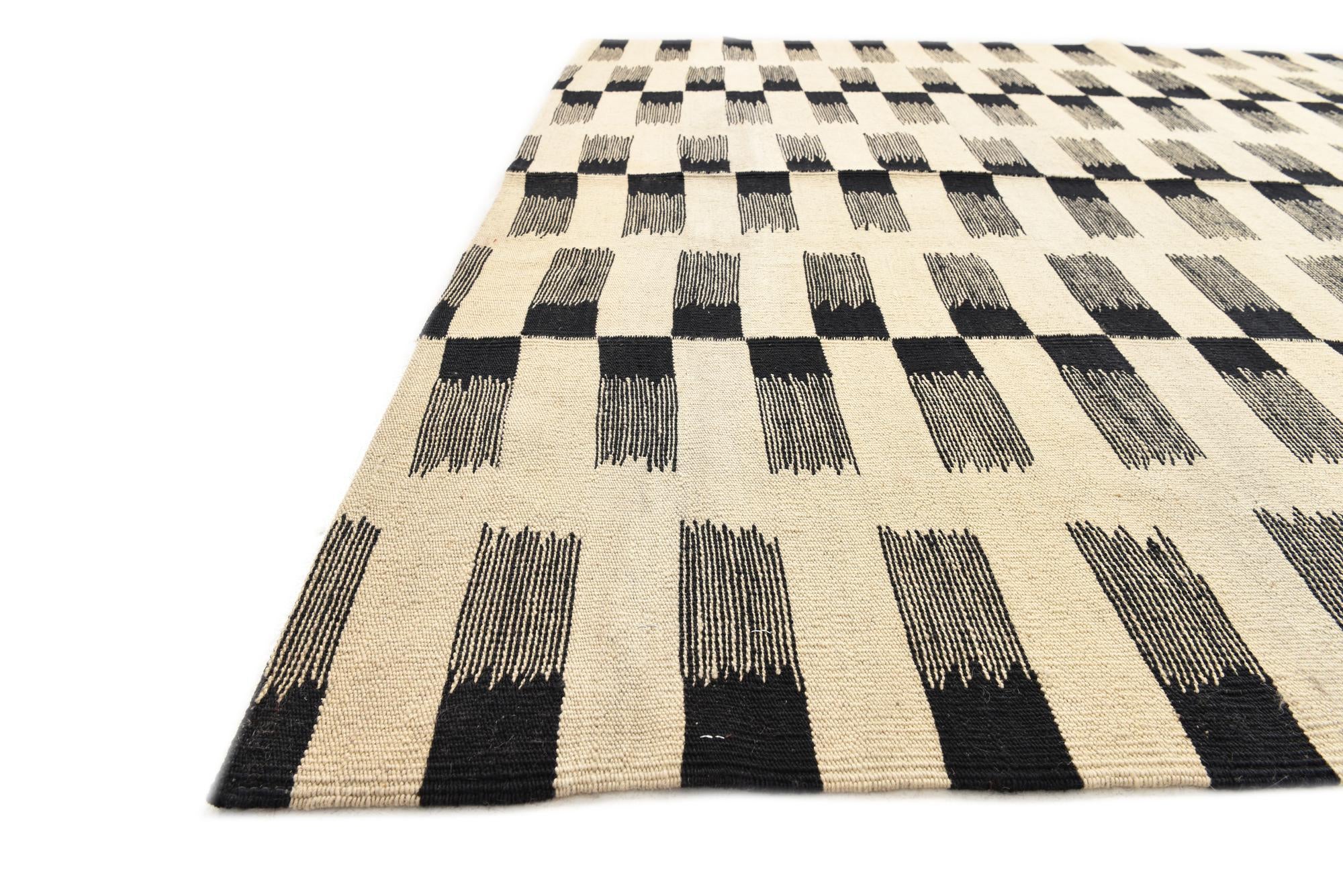 5' 8 x 7' 10 Hand Woven Kilim Modern Wool Rug