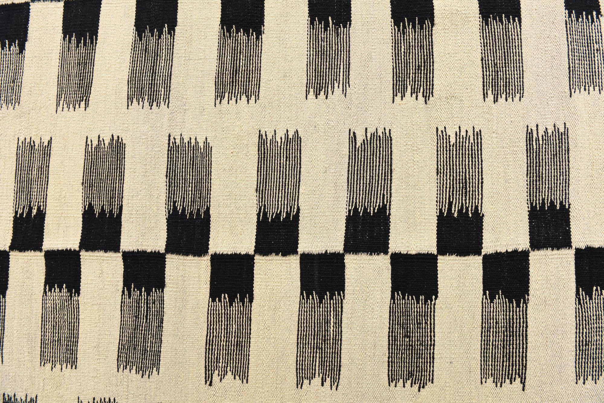 5' 8 x 7' 10 Hand Woven Kilim Modern Wool Rug