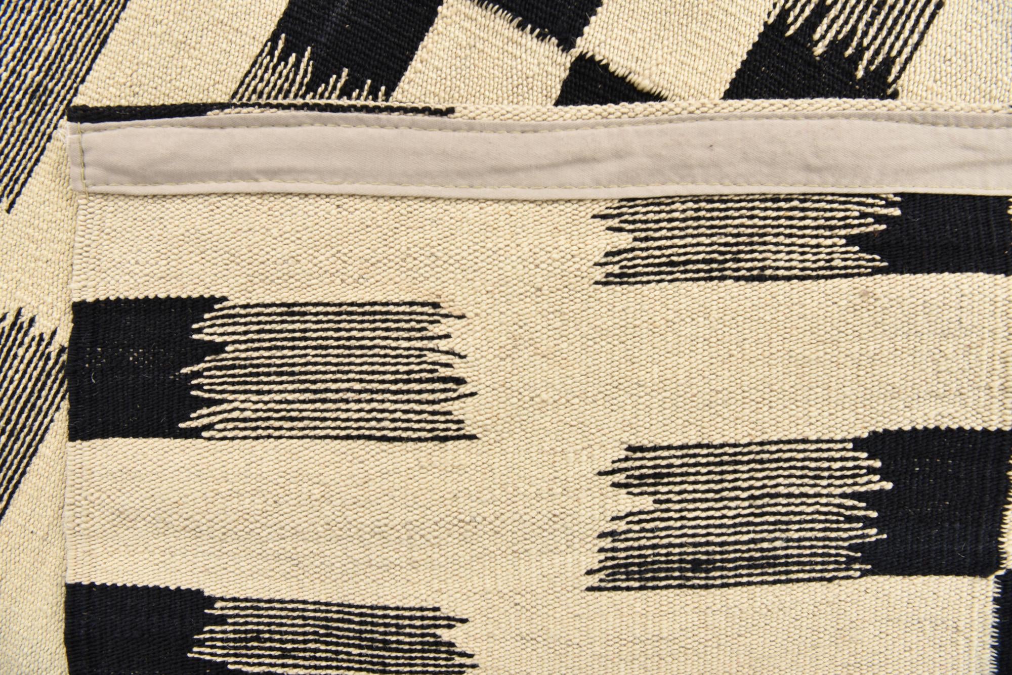 5' 8 x 7' 10 Hand Woven Kilim Modern Wool Rug