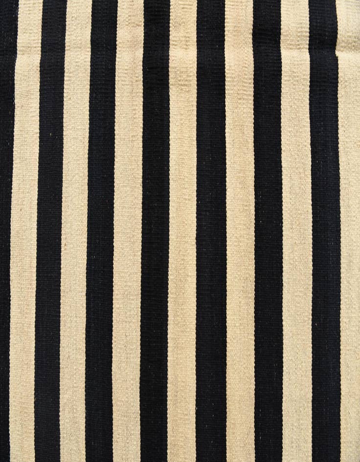 Detail image of 6' 9 x 9' 3  Hand Woven Kilim Modern Wool Rug