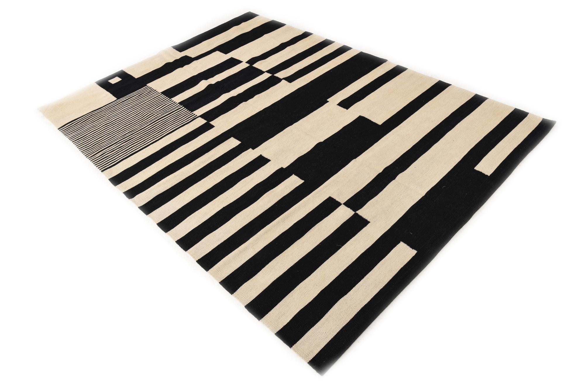 5' 7 x 7' 9 Hand Woven Kilim Modern Wool Rug