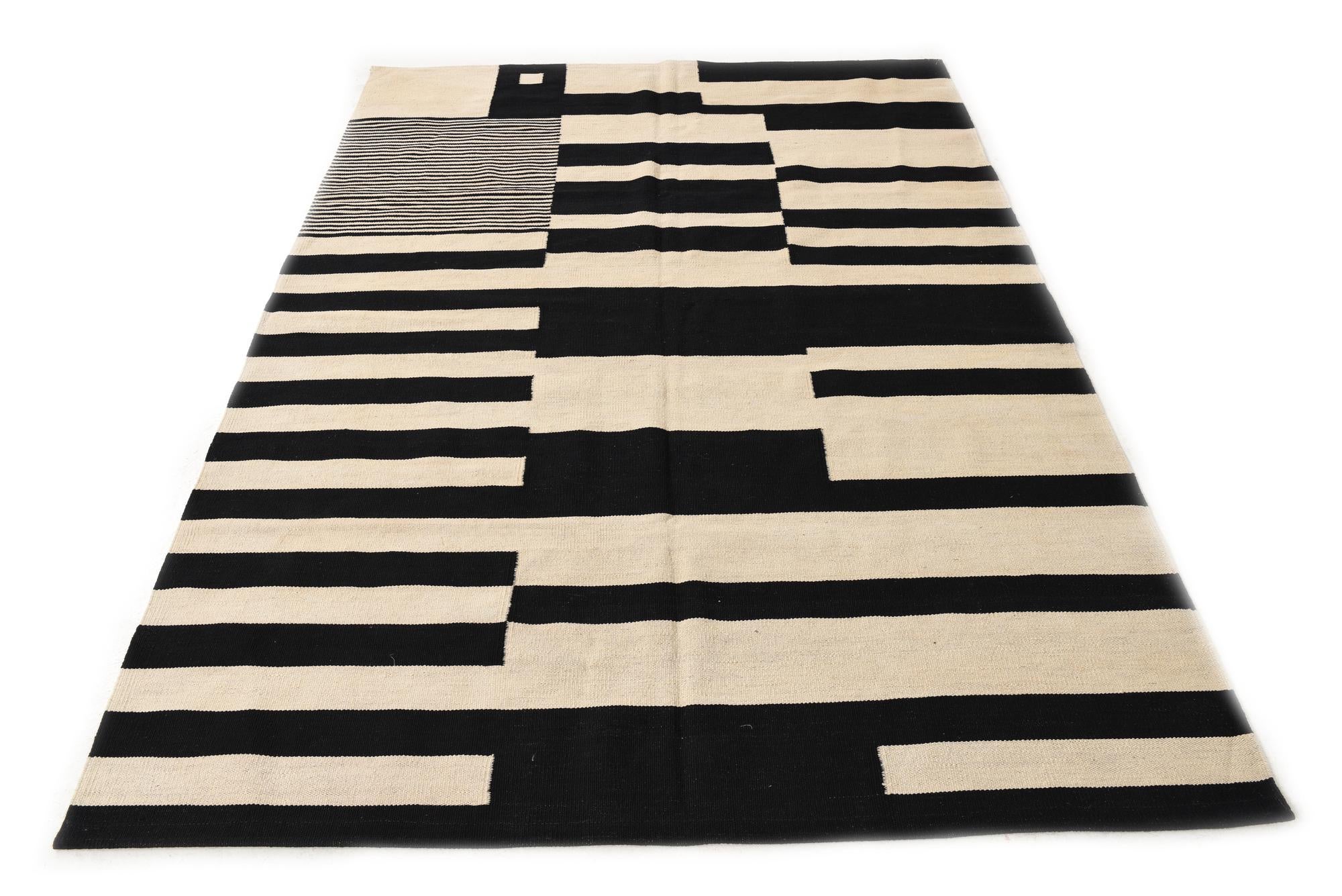 5' 7 x 7' 9 Hand Woven Kilim Modern Wool Rug