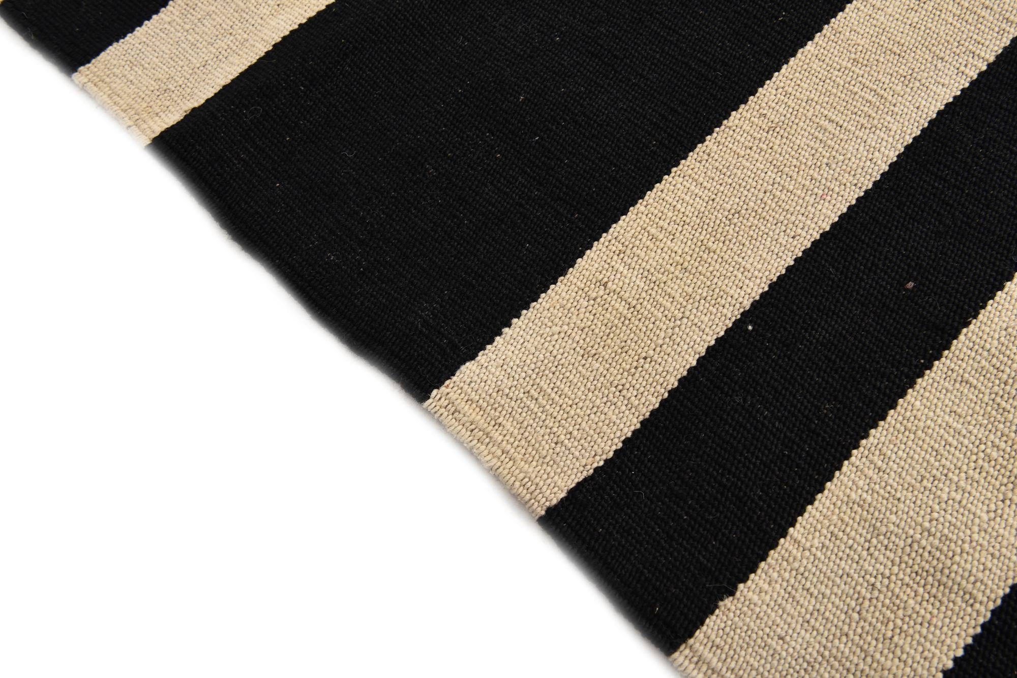 5' 7 x 7' 9 Hand Woven Kilim Modern Wool Rug