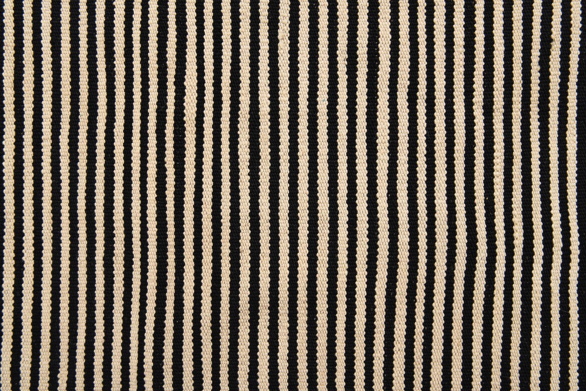 5' 7 x 7' 9 Hand Woven Kilim Modern Wool Rug