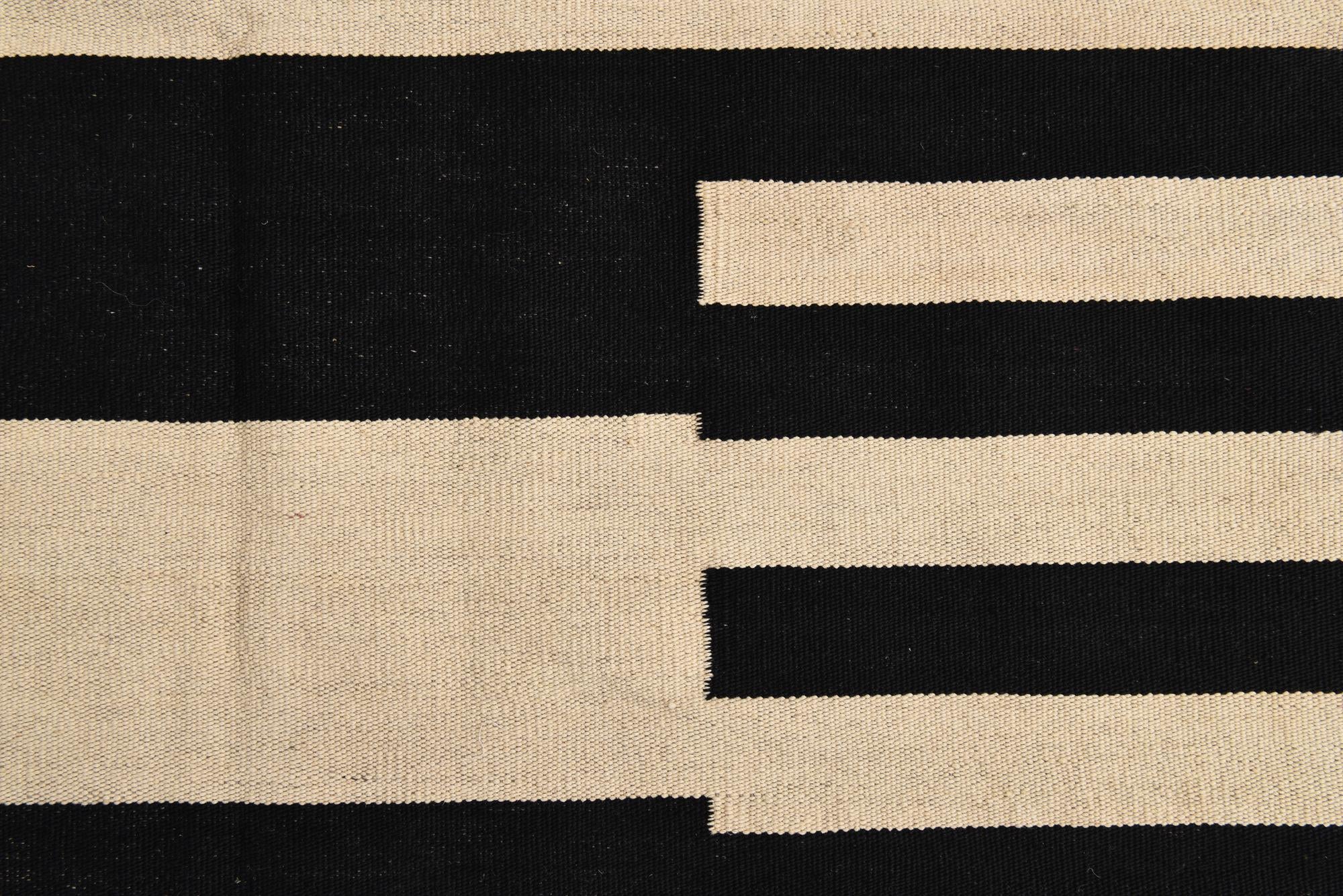 5' 7 x 7' 9 Hand Woven Kilim Modern Wool Rug