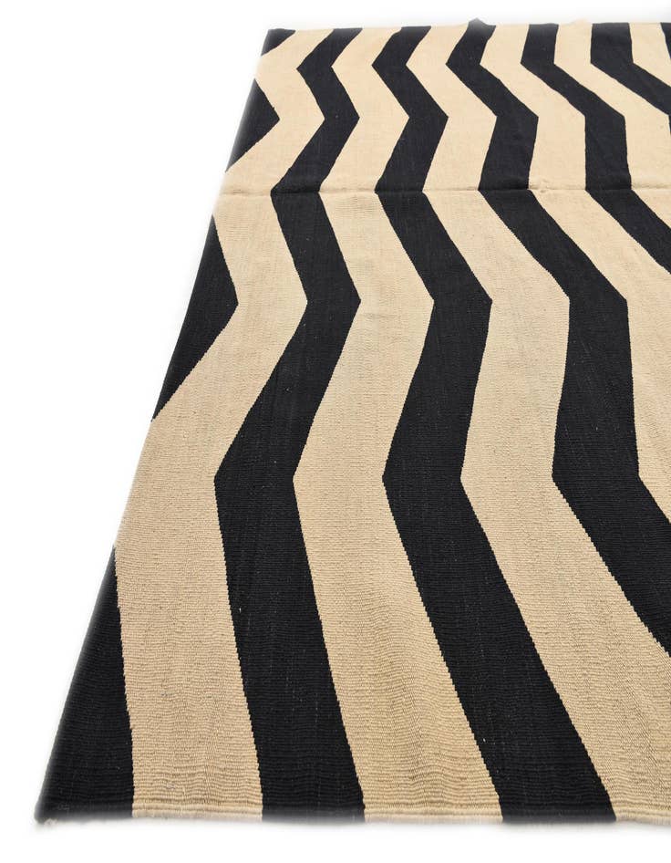 Detail image of 6' 9 x 9' 7  Hand Woven Kilim Modern Wool Rug