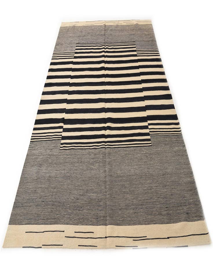 Detail image of 6' 11 x 9' 8  Hand Woven Kilim Modern Wool Rug