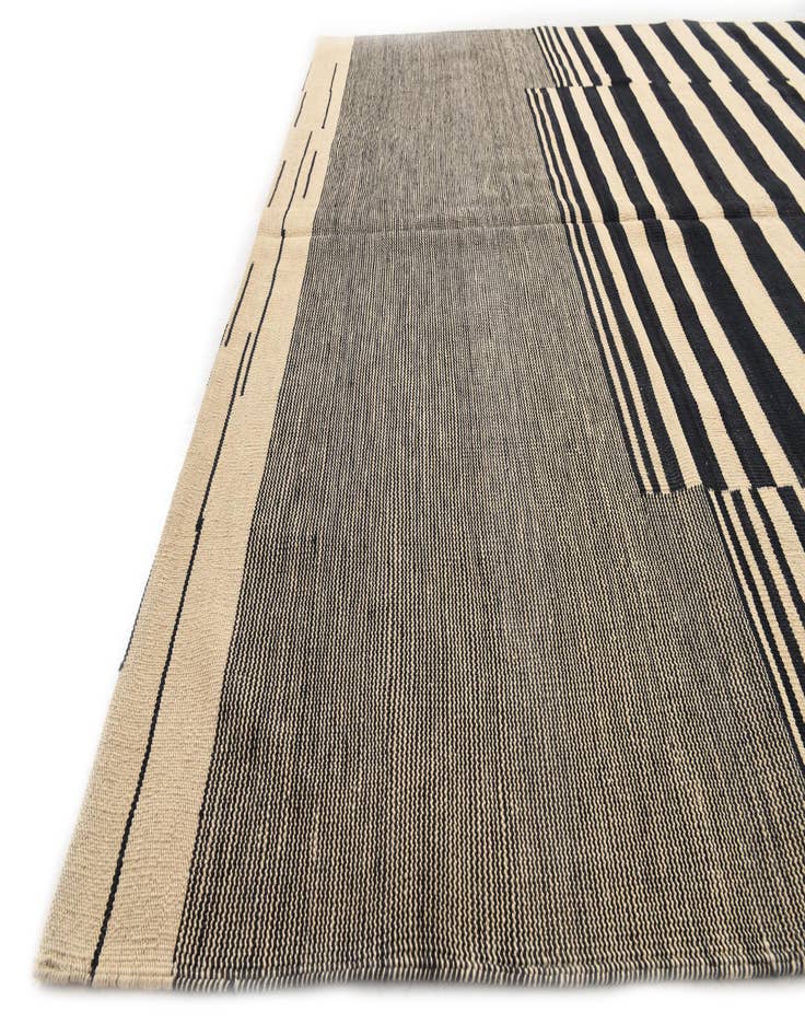 Detail image of 6' 11 x 9' 8  Hand Woven Kilim Modern Wool Rug