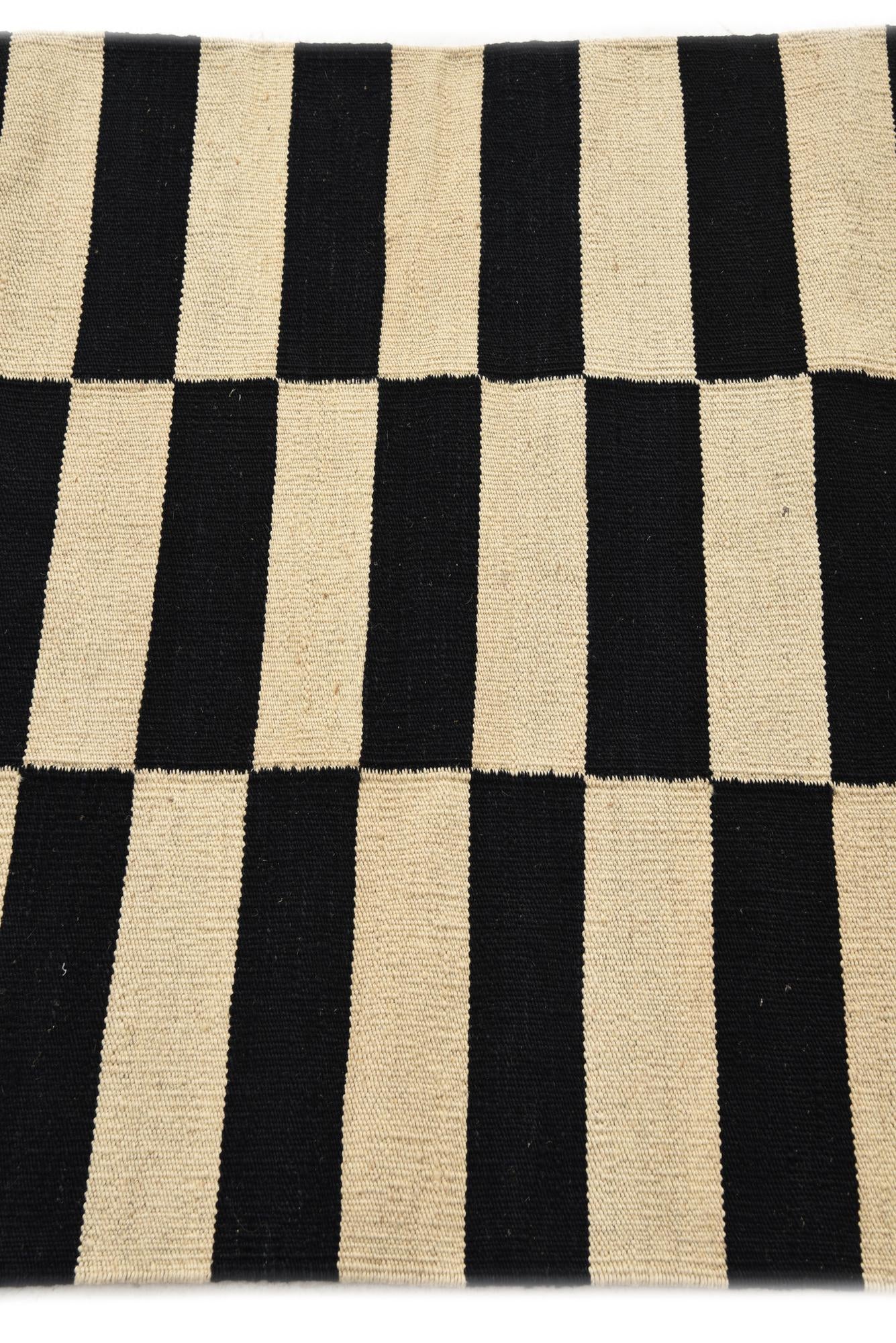 2' 7 x 3' 10 Hand Woven Kilim Modern Wool Rug