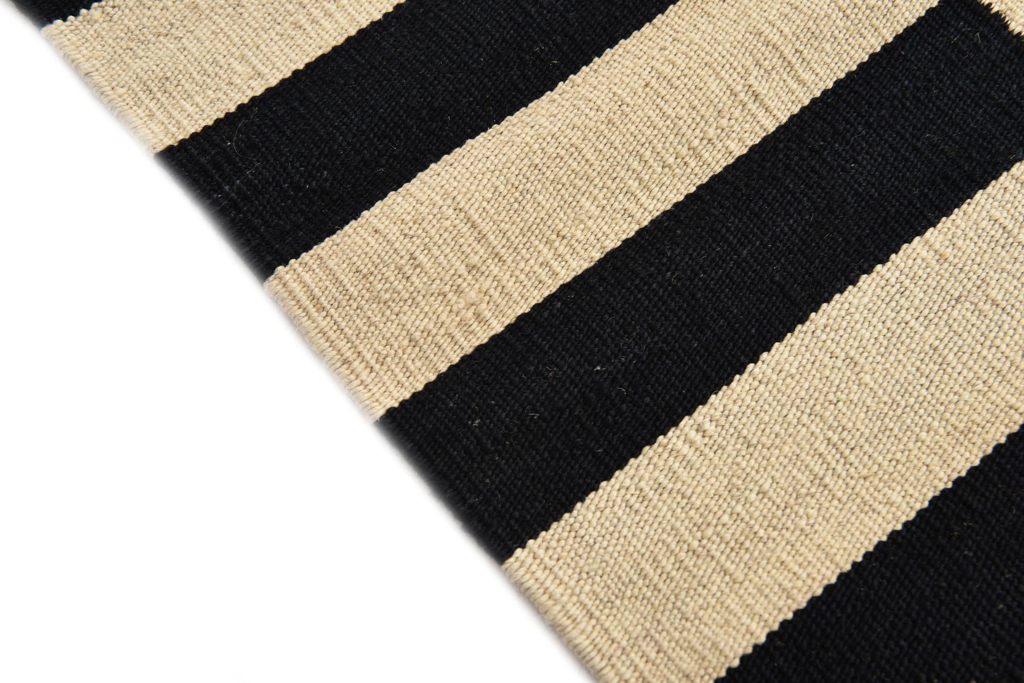 2' 7 x 3' 10 Hand Woven Kilim Modern Wool Rug