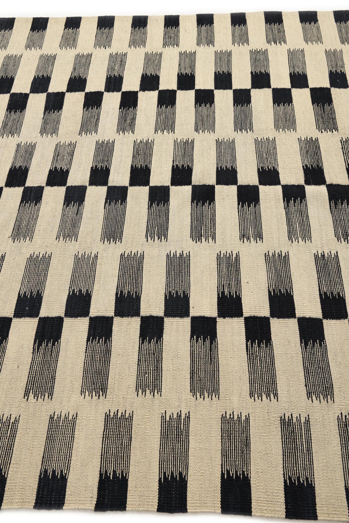 5' 9 x 7' 8 Hand Woven Kilim Modern Wool Rug