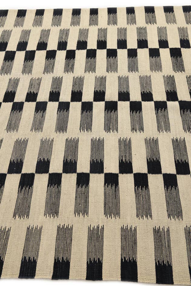 Detail image of 5' 9 x 7' 8 Hand Woven Kilim Modern Wool Rug