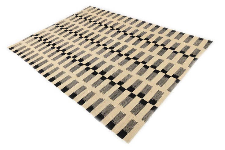Detail image of 5' 6 x 7' 8 Hand Woven Kilim Modern Wool Rug