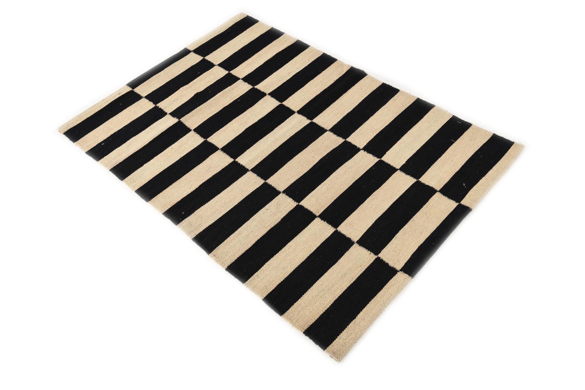 2' 7 x 3' 10 Hand Woven Kilim Modern Wool Rug