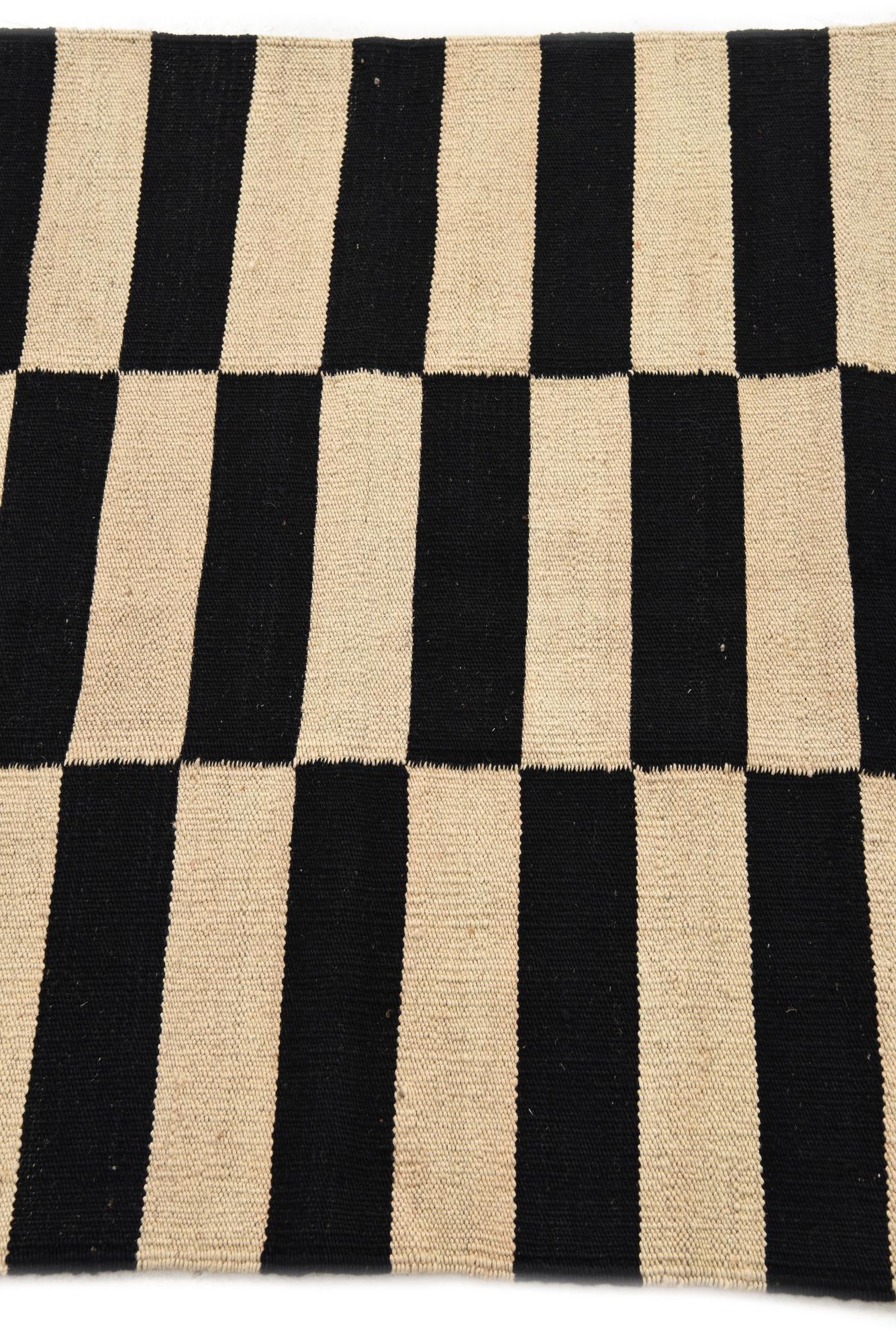 2' 7 x 3' 10 Hand Woven Kilim Modern Wool Rug