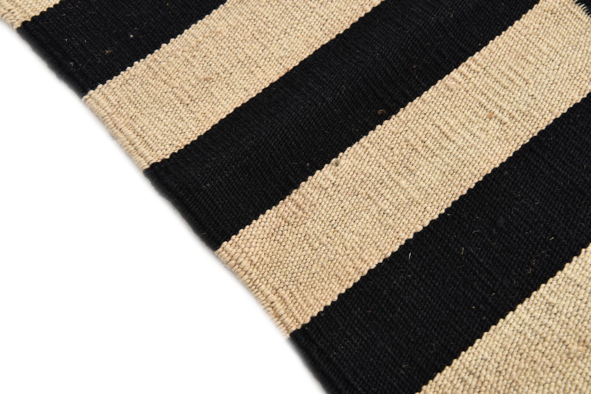 2' 7 x 3' 10 Hand Woven Kilim Modern Wool Rug