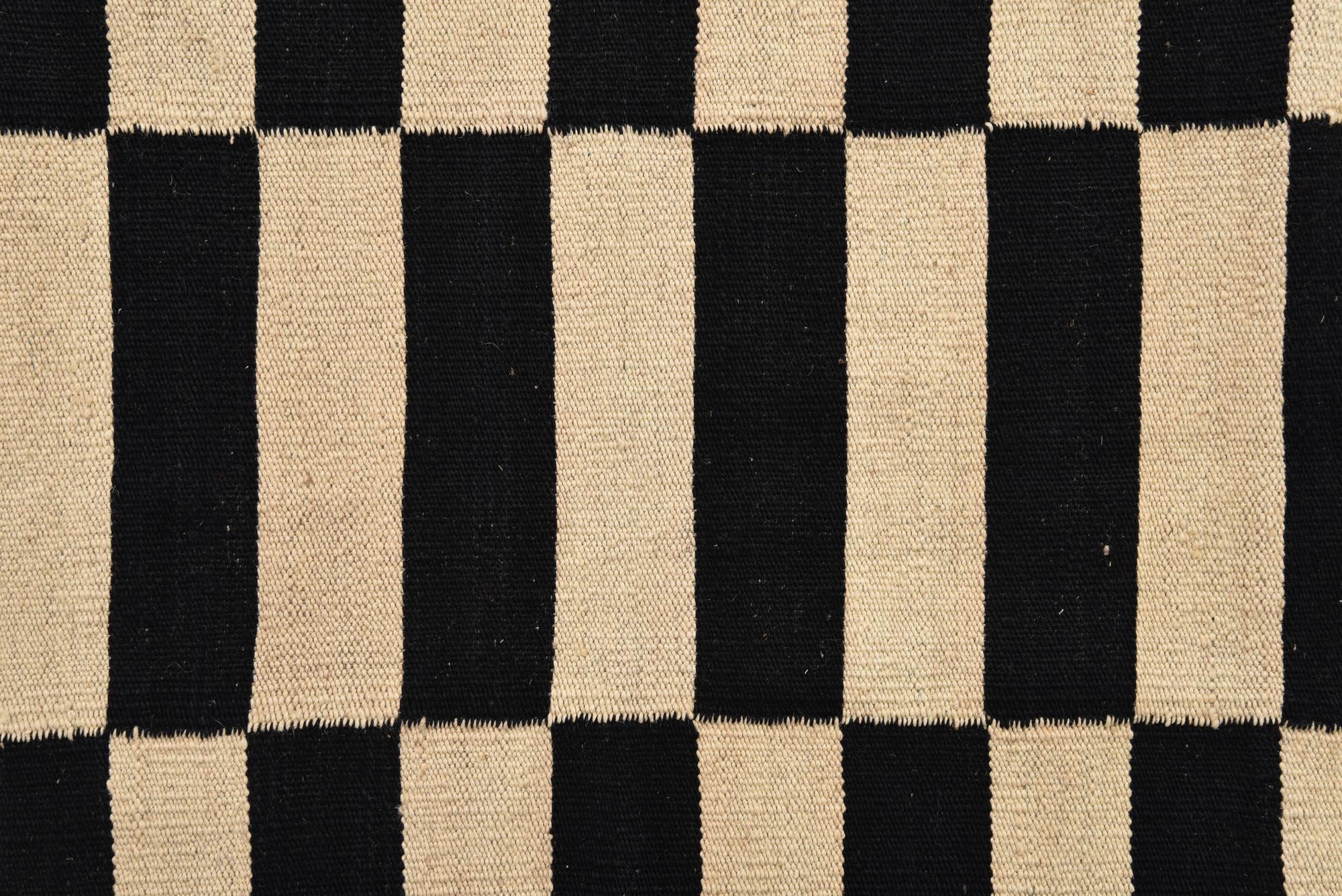 2' 7 x 3' 10 Hand Woven Kilim Modern Wool Rug