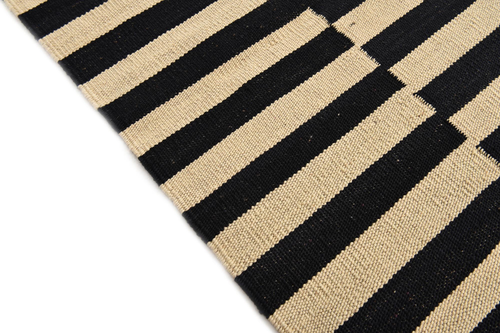 5' 7 x 7' 8 Hand Woven Kilim Modern Wool Rug
