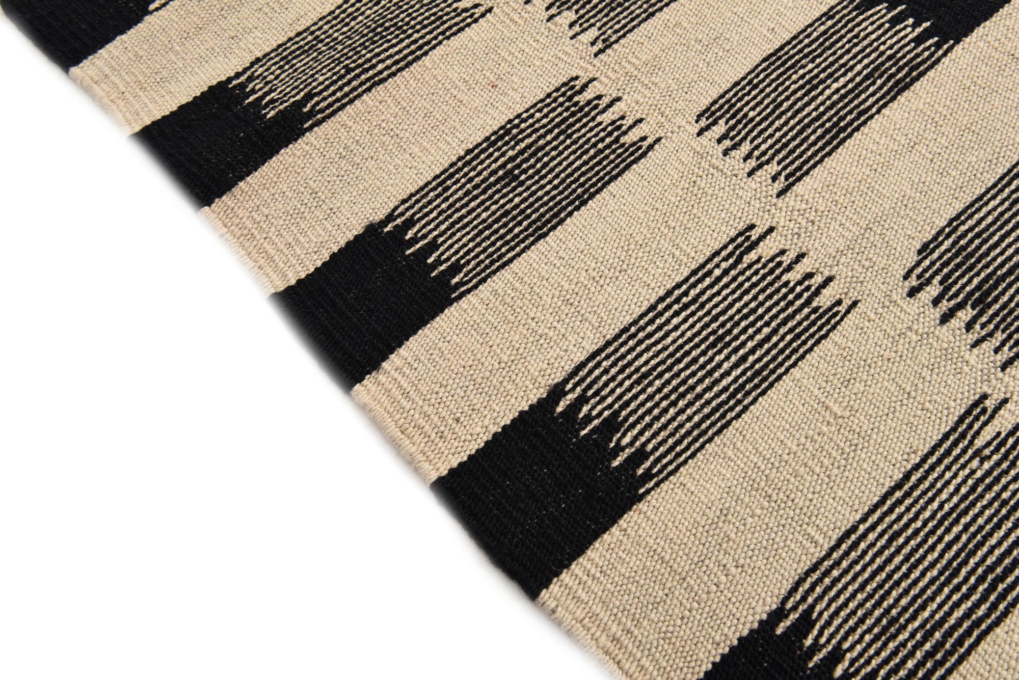 5' 9 x 7' 8 Hand Woven Kilim Modern Wool Rug