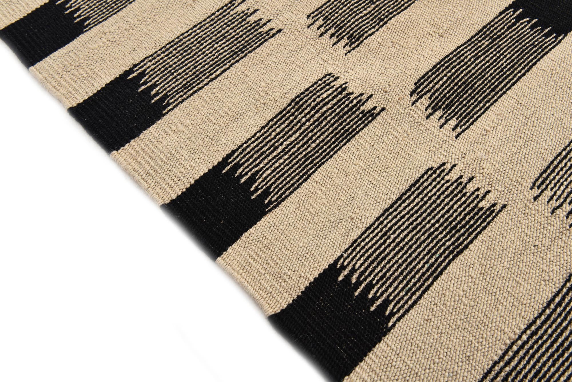 5' 9 x 7' 9 Hand Woven Kilim Modern Wool Rug