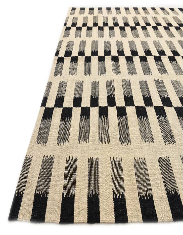 Detail image of 5' 8 x 7' 8  Hand Woven Kilim Modern Wool Rug