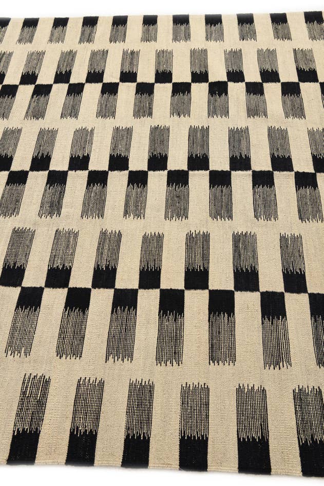 Detail image of 5' 8 x 7' 8 Hand Woven Kilim Modern Wool Rug