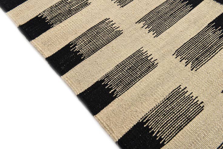 Detail image of 5' 8 x 7' 8 Hand Woven Kilim Modern Wool Rug